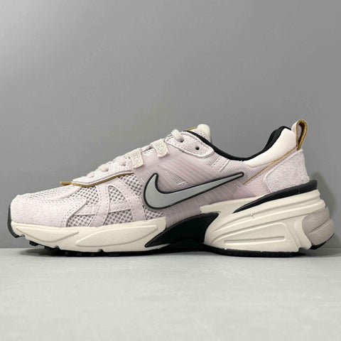 Nike V2K Run 'Platinum Violet' - Banlieue91
