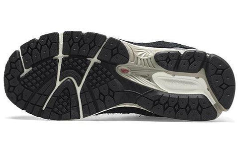 New Balance 2002R Protection Pack Black - Banlieue91