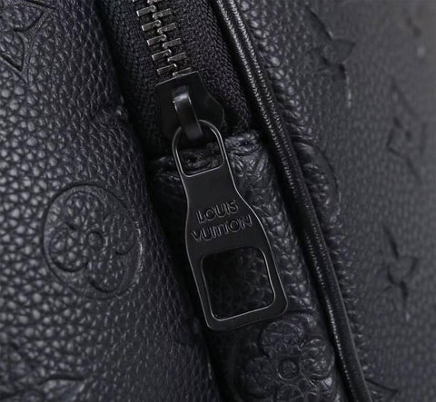 Louis Vuitton Leather Women's Bag - Banlieue91