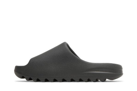 ADIDAS YEEZY SLIDES ‘ONYX’ HQ6448 SKIDGE STORE