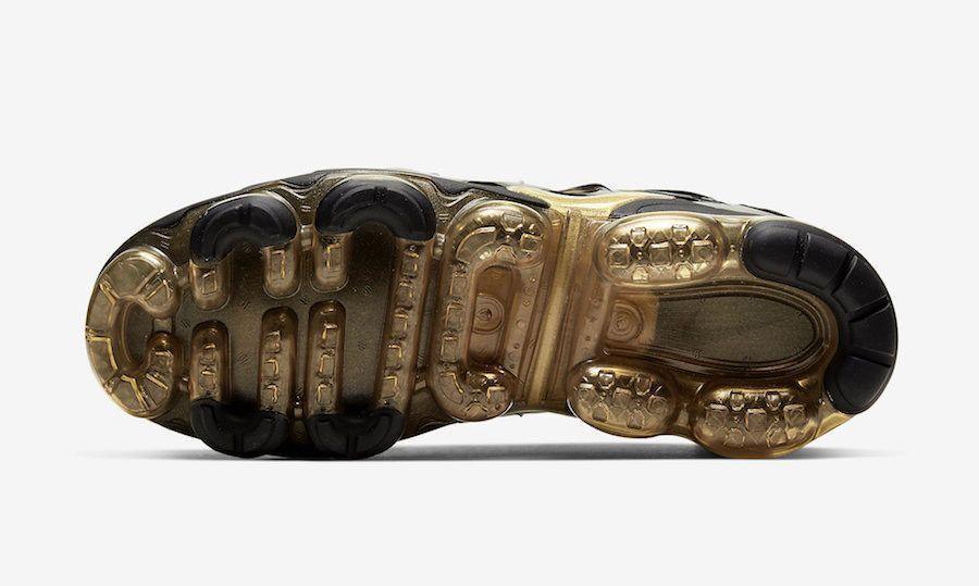 Nike Air VaporMax Plus 'Black Metallic Gold' - Banlieue91