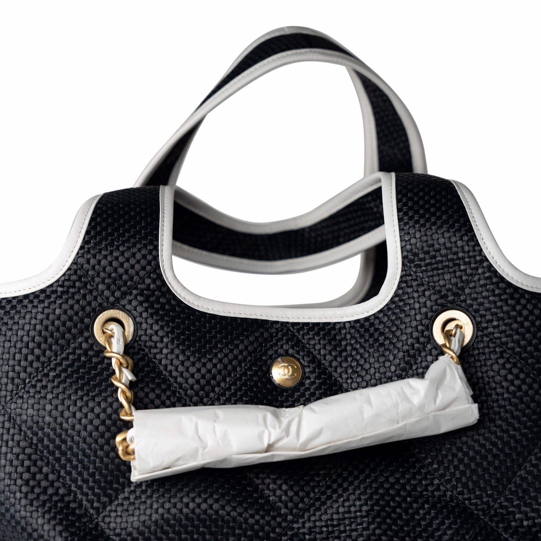 CHANEL 23M Coco Maxi Beach Shopping Tote Black Quilted - Banlieue91