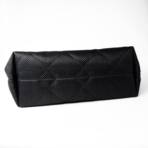 CHANEL 23M Coco Maxi Beach Shopping Tote Black Quilted - Banlieue91