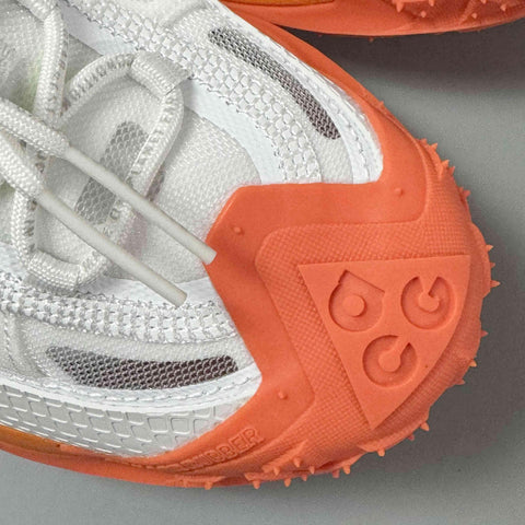 Nike ACG Mountain Fly Low SE 'Summit White Safety Orange' - Banlieue91